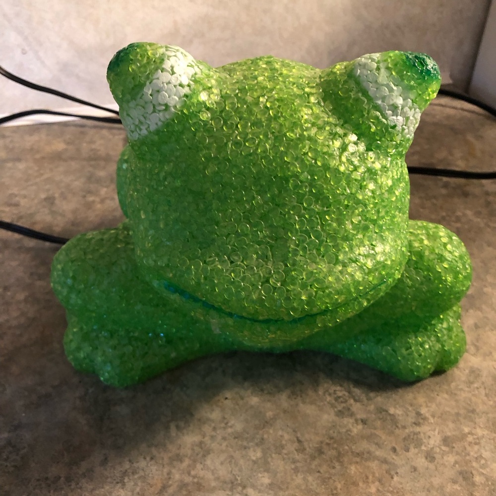 Vintage Green Frog Melted Plastic Rubbery Beads Table Night Light Lamp